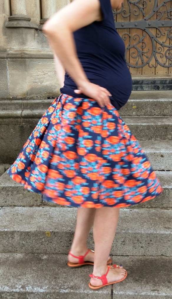 Maternity Rock blau orange 2